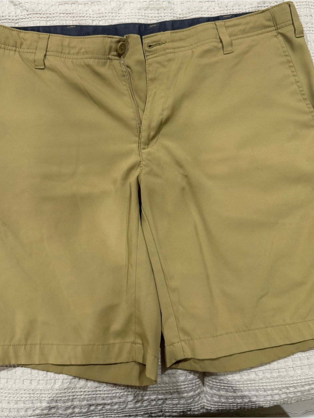 bcg Men's Tan Flat-Front Shorts